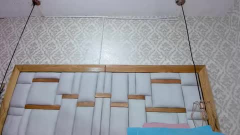 karolina  online show from 10/27/25, 07:18