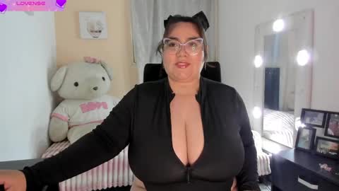 Karla Lane  online show from 04/25/26, 04:04