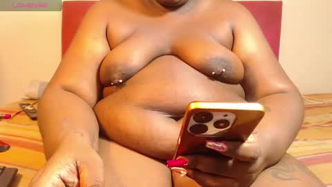 Snapshot of karlafreakk11 chatting on 12/28/24, 12:24 DAHIANA online show from 12/28/24, 12:24