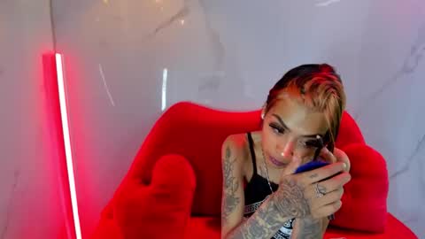 Snapshot of karlaslutskinny__ chatting on 10/22/25, 03:40 karlaslutskinny__ online show from 10/22/25, 03:40