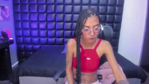 Snapshot of karlaslutskinny__ chatting on 05/01/26, 03:00 karlaslutskinny__ online show from 05/01/26, 03:00