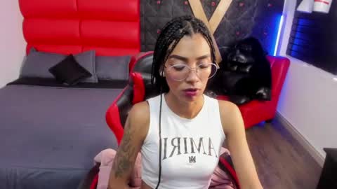 Snapshot of karlaslutskinny__ chatting on 05/12/26, 02:19 karlaslutskinny__ online show from 05/12/26, 02:19