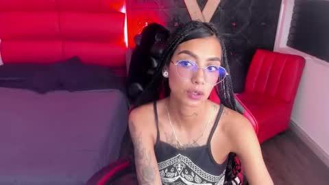 Snapshot of karlaslutskinny__ chatting on 05/19/26, 09:21 karlaslutskinny__ online show from 05/19/26, 09:21