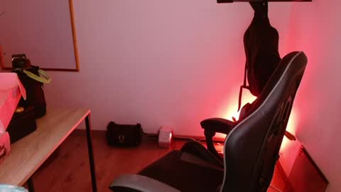 karlavittar online show from 02/03/25, 10:00