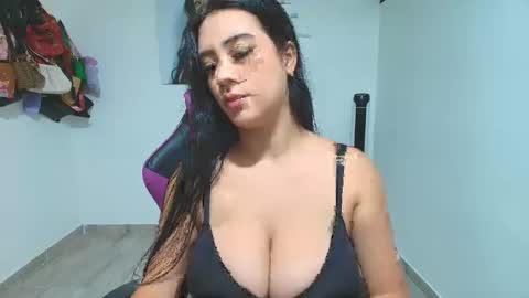 Karlee   online show from 03/18/26, 02:15