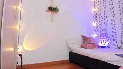 Karlye online show from 12/10/24, 05:55