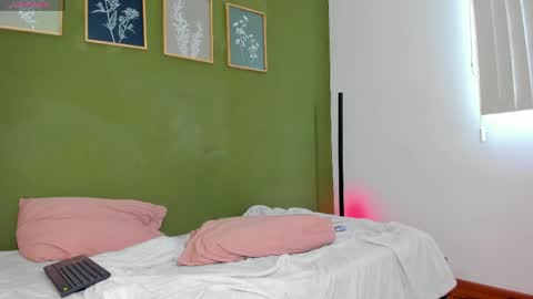 Karlye online show from 04/09/26, 08:36