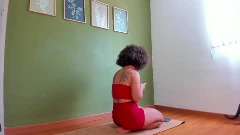 Karlye online show from 04/13/26, 04:01