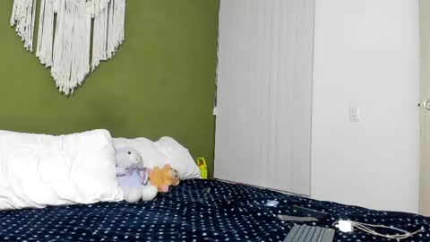 Karlye online show from 04/19/26, 01:49