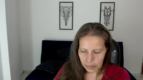 Snapshot of karlye_hot chatting on 12/13/24, 03:16 KARLYE online show from 12/13/24, 03:16