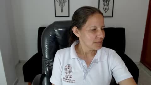 Snapshot of karlye_hot chatting on 12/20/24, 03:14 KARLYE online show from 12/20/24, 03:14