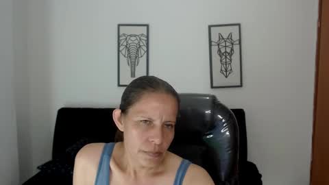 Snapshot of karlye_hot chatting on 01/09/25, 08:13 KARLYE online show from 01/09/25, 08:13