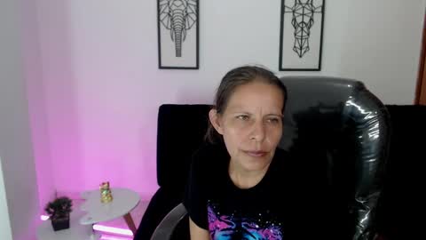 Snapshot of karlye_hot chatting on 02/07/25, 05:52 KARLYE online show from 02/07/25, 05:52