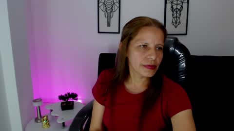 Snapshot of karlye_hot chatting on 02/14/25, 05:30 KARLYE online show from 02/14/25, 05:30