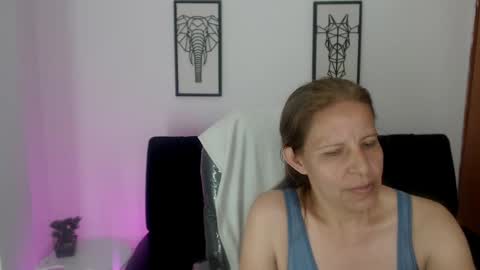 Snapshot of karlye_hot chatting on 02/18/25, 08:49 KARLYE online show from 02/18/25, 08:49