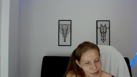 Snapshot of karlye_hot chatting on 03/08/25, 06:54 KARLYE online show from 03/08/25, 06:54