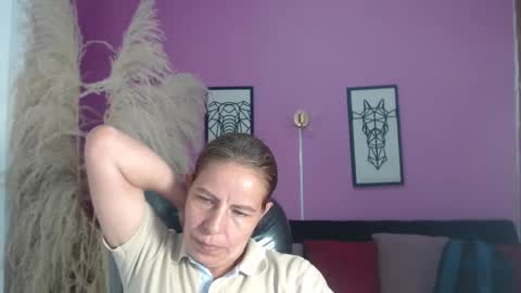 Snapshot of karlye_hot chatting on 09/09/25, 01:27 KARLYE online show from 09/09/25, 01:27