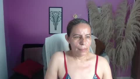 Snapshot of karlye_hot chatting on 10/24/25, 05:15 KARLYE online show from 10/24/25, 05:15