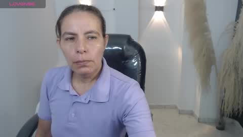 KARLYE online show from 12/19/25, 01:45