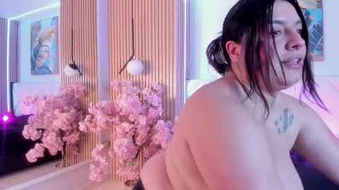 karo_linee online show from 02/24/26, 12:14