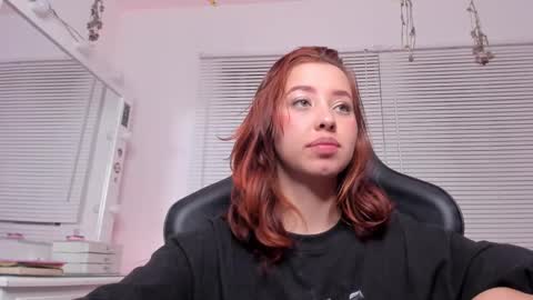 Snapshot of karodu chatting on 03/07/25, 04:02 Karo online show from 03/07/25, 04:02