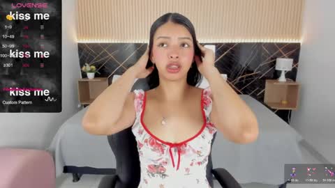 karol_cortes online show from 04/27/26, 01:09