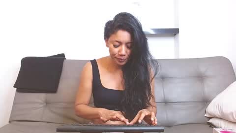 Snapshot of karol_ebony chatting on 02/15/25, 03:09 karolina  online show from 02/15/25, 03:09