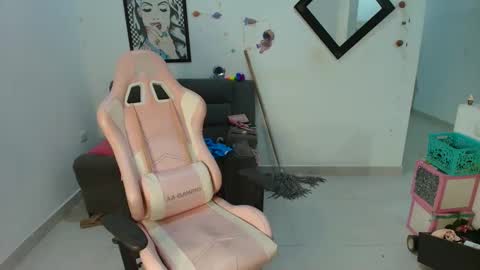    online show from 02/13/25, 03:18