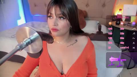Snapshot of karol_page1 chatting on 05/22/26, 11:43 KAROL online show from 05/22/26, 11:43