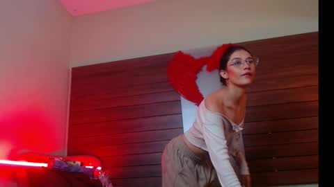 Snapshot of karol_yesenia chatting on 10/14/25, 01:23 karol_yesenia online show from 10/14/25, 01:23