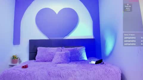 katalina online show from 12/23/25, 02:20