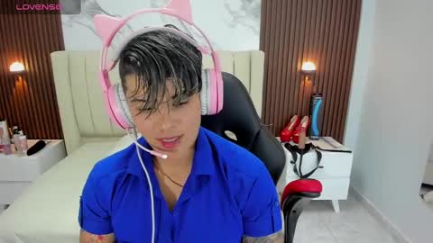 Karol and Luna online show from 02/10/25, 02:41