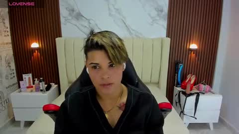 Karol and Luna online show from 02/18/25, 02:16