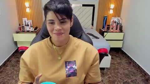 Karol and Luna online show from 09/19/25, 03:41