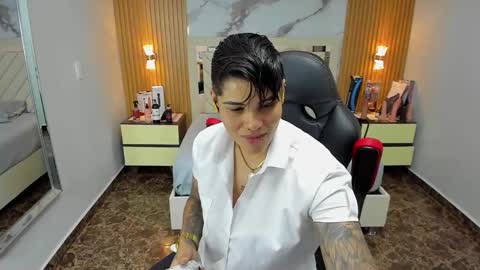 Karol and Luna online show from 10/08/25, 02:42