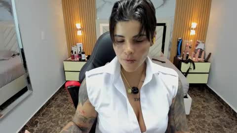 Karol and Luna online show from 11/24/25, 07:35