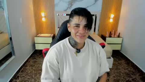 Karol and Luna online show from 06/19/26, 07:17
