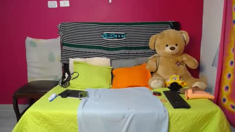 Snapshot of karolhot916 chatting on 01/28/25, 11:07 karol online show from 01/28/25, 11:07