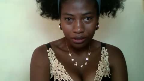 Snapshot of karoliee chatting on 04/21/26, 05:58 karoliee online show from 04/21/26, 05:58