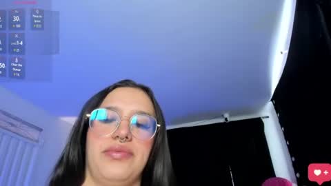 Snapshot of karolina_evans chatting on 07/29/26, 02:04 karolina_evans online show from 07/29/26, 02:04