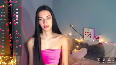 Kira online show from 10/13/25, 02:00