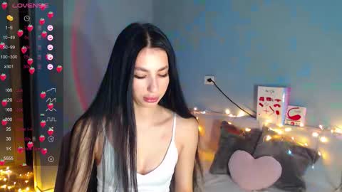 Kira online show from 11/10/25, 01:59