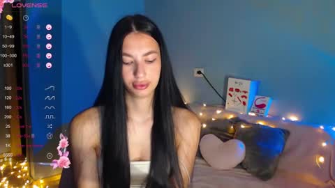 Kira online show from 07/11/26, 01:52