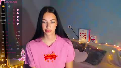 Kira online show from 07/14/26, 01:52