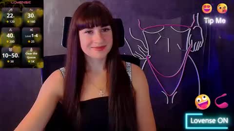 Caroline online show from 09/25/25, 05:44