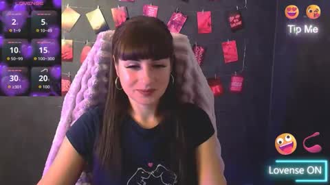 Caroline online show from 10/16/25, 05:52