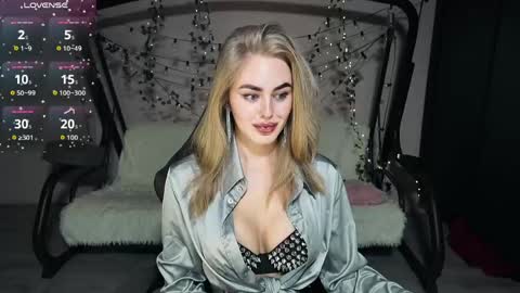KarolinaHayes online show from 04/03/26, 05:22