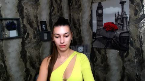 Karolina online show from 01/04/25, 07:03