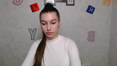 Karolina online show from 03/11/25, 07:04