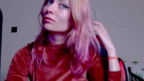 karoline121 online show from 11/28/25, 06:38